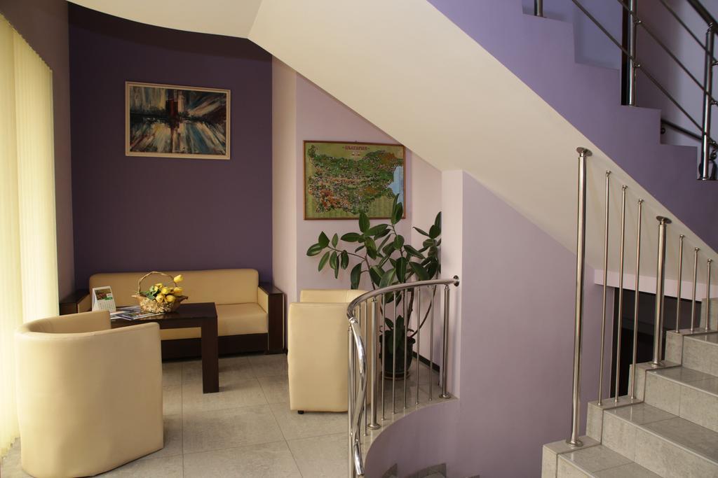 Family Hotel Avramov فيدين المظهر الخارجي الصورة