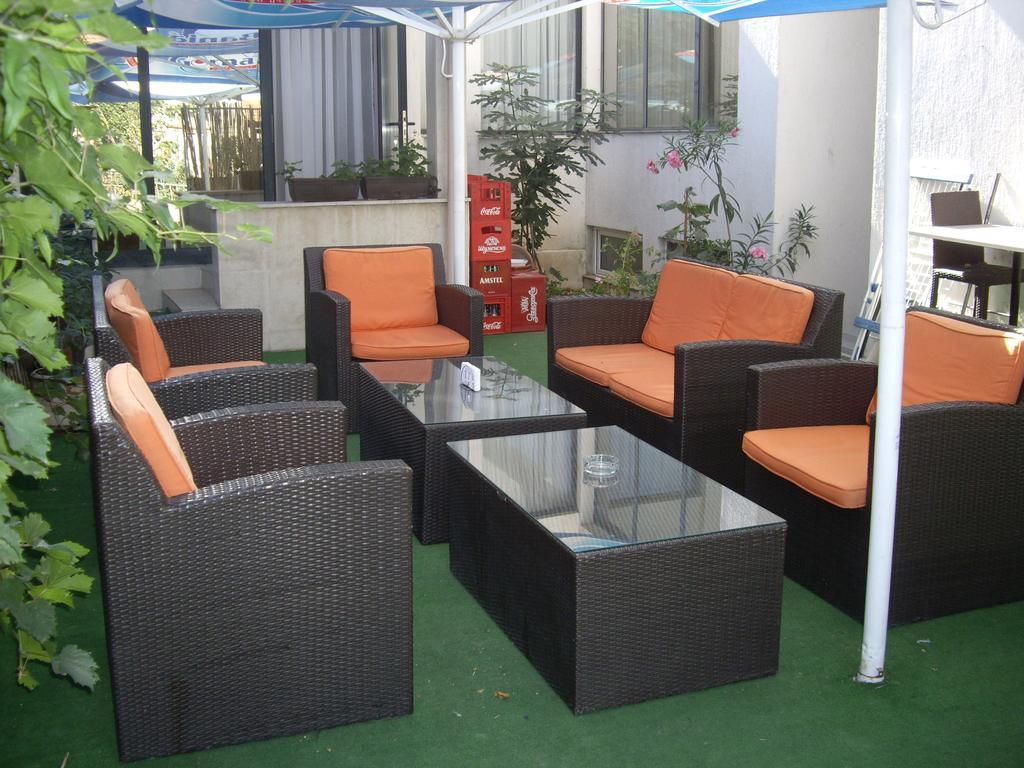 Family Hotel Avramov فيدين المظهر الخارجي الصورة